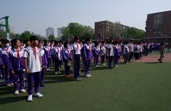 筑牢安全防线提升应急能力——中学初中部2024年春季消防疏散演练