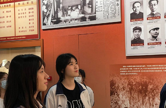 “追寻红色记忆 传承红色基因”走进平津战役纪念馆研学活动——学校航空服务专业德育处